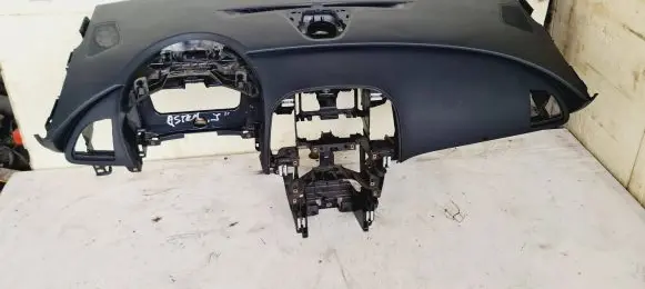 Opel Astra J Dashboard 13301067 498951029 1731616