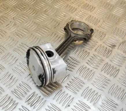 Nissan X-Trail T30 Piston 121006N200