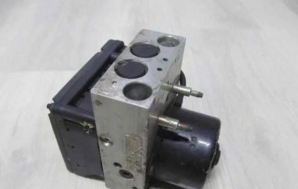 Volkswagen Sharan ABS Pump 7M0614111T 7527