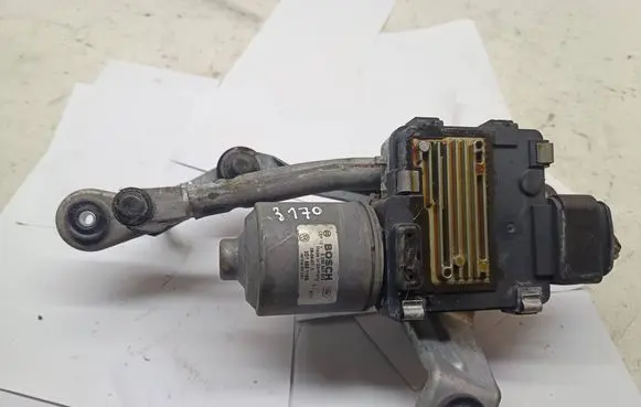 Volkswagen Phaeton Front wiper linkage and motor 0390241673 3D1955119B