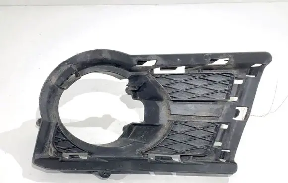 Volkswagen Tiguan Front bumper lower grill 5N0853665A