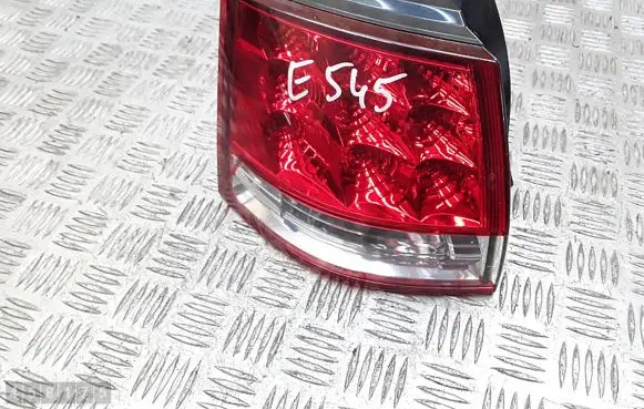 Citroen C-Crosser Rear/tail lights 2208781322087920