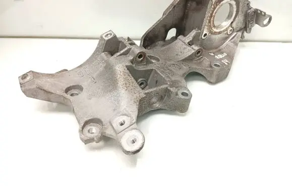 Skoda Octavia Mk2 (1Z) Fuel pump bracket 03L903143K