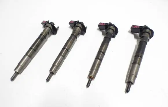 Volkswagen PASSAT B6 Fuel injector 03L130277