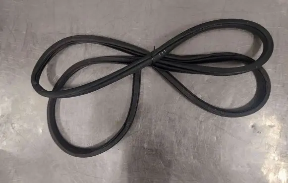 Toyota Sienna XL40 IV Sliding door rubber seal 