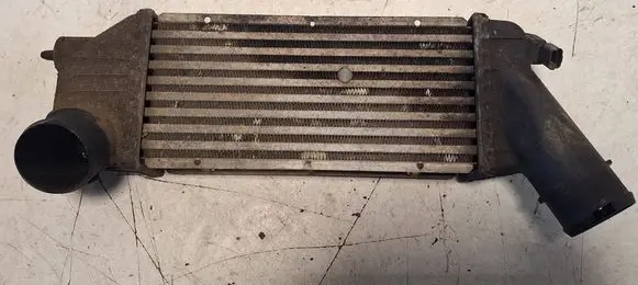 Peugeot 307 Intercooler radiator 66948 9636635380