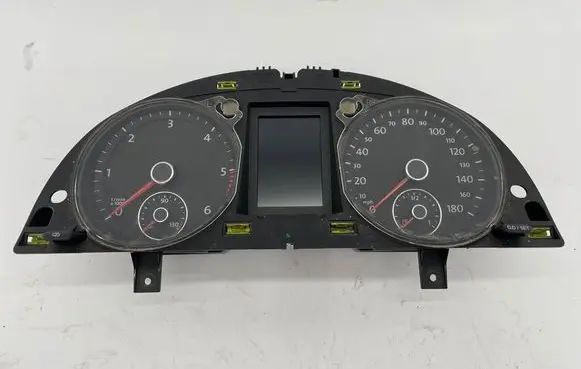 Volkswagen PASSAT CC Speedometer (instrument cluster) 3C8920970A 29052008 205017