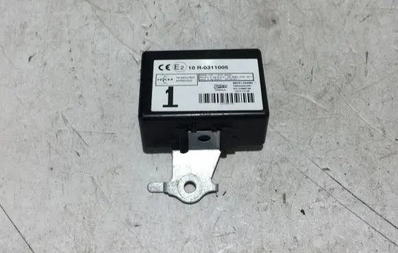 Toyota Yaris Door control unit/module 897410D080 VZS000042261 00896196