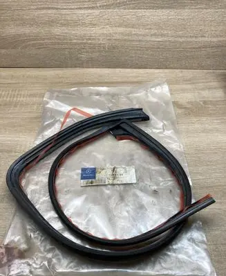Mercedes-Benz A W168 Rubber seal rear door A1687373130