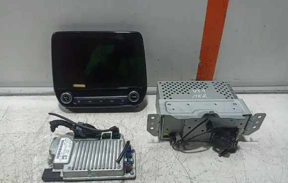 Ford Fiesta Radio/CD/DVD/GPS head unit H1BT18C815VT JK2T14G371FDB