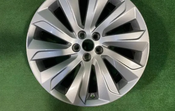 R19 alloy rim