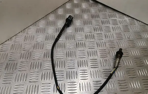 Volkswagen PASSAT B6 Lambda probe sensor 03G906262B
