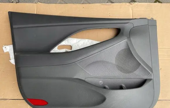 Hyundai i30 Front door card panel trim