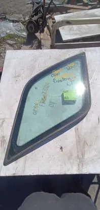 Opel Frontera A Side middle window/glass NORDGLASS