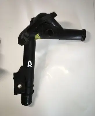 Nissan Juke I F15 Engine coolant pipe/hose 8200552604 044653
