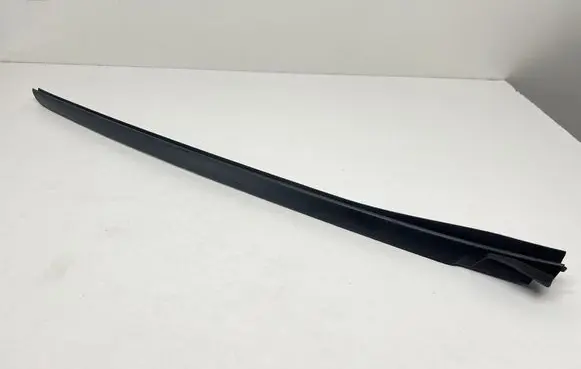 BMW M4 G82 G83 Windshield trim 7475009