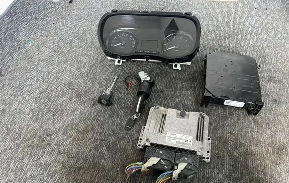 Peugeot Expert Engine control unit/module ECU 9851039580 0281039490 9850563780