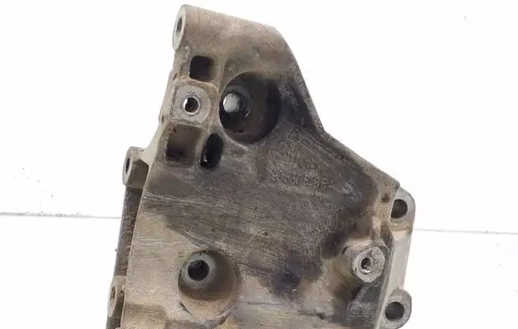 Opel Astra G A/C compressor mount bracket 90530548