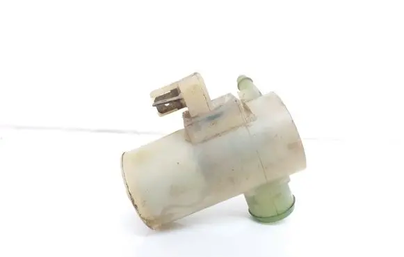Subaru Impreza I Windscreen/windshield washer pump