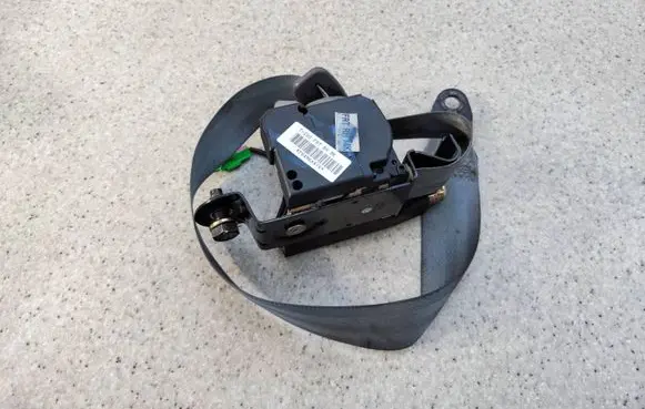Chevrolet Aveo Front seatbelt 96410119