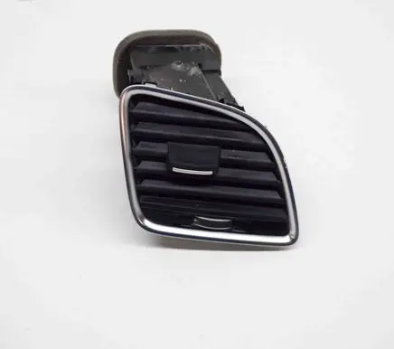 Audi Q3 8U Dashboard air vent grill cover trim 8U2820902B 8U2820902D