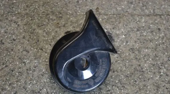 BMW 3 E36 Horn signal E200884