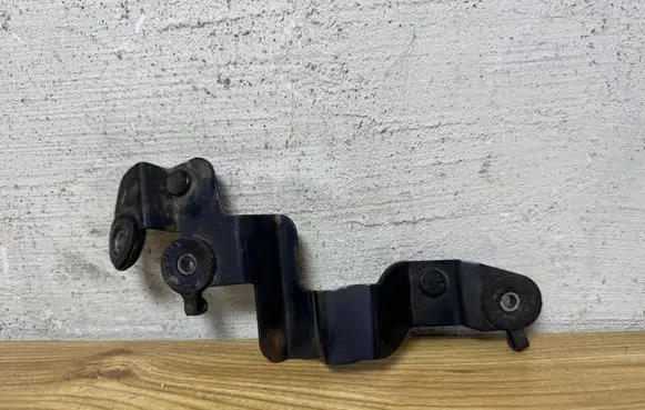 Audi Q7 4L Webasto auxiliary heater mount bracket 7L0815950G