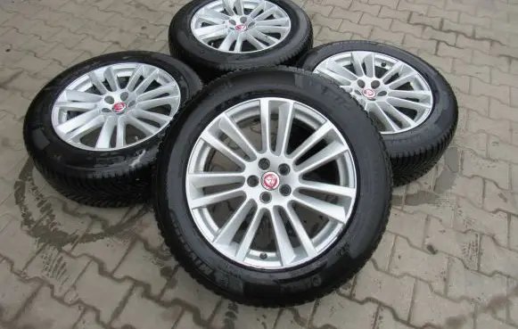 Jaguar F-Pace R19 alloy rim HK831007DA