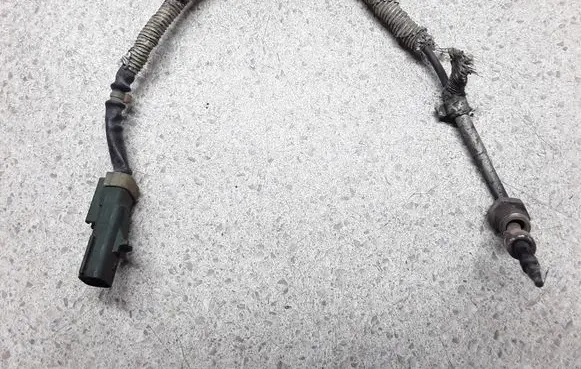 Jeep Grand Cherokee WL Exhaust gas temperature sensor 05146663AD