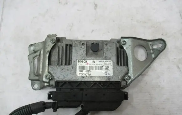Toyota Yaris Engine control unit/module 896610D270