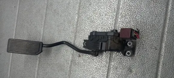 Nissan Almera Tino Accelerator pedal position sensor 