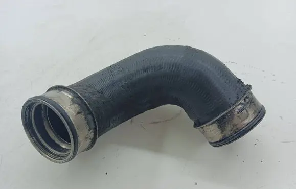 Mercedes-Benz C W203 Intercooler hose/pipe A203528282