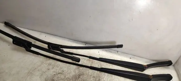 Volkswagen PASSAT B6 Front wiper blade arm 3C1955409C 3C1955410B