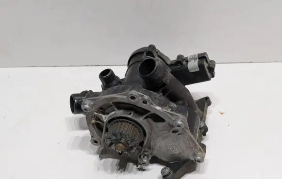 Skoda Fabia Mk2 (5J) Thermostat/thermostat housing 06L121600D