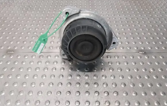 BMW 5 F10 F11 Engine mount bracket 6777382