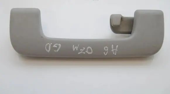 Volkswagen PASSAT B6 Rear interior roof grab handle 8P0857608