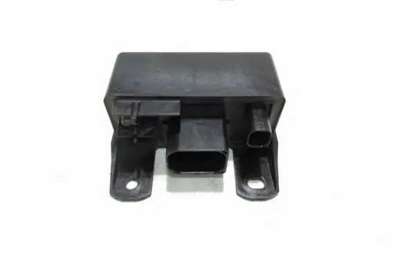 Mercedes-Benz E W210 Glow plug pre-heat relay