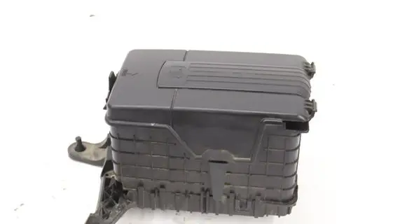 Volkswagen PASSAT B7 Battery box tray 1K0915333H