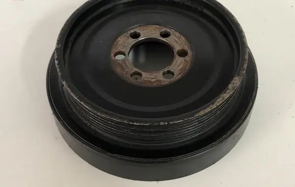 BMW 3 E92 E93 Crankshaft pulley 755808204 7558082