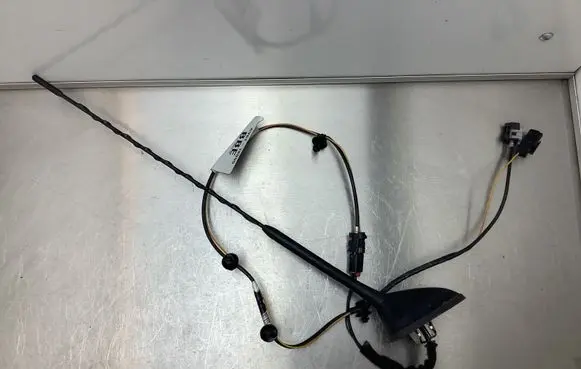 Ford C-MAX II Aerial GPS antenna AM5T18828BF