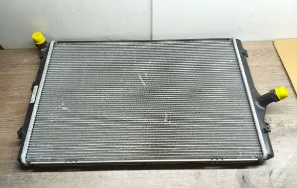 Audi A3 S3 8V Coolant radiator 1K0121251DD