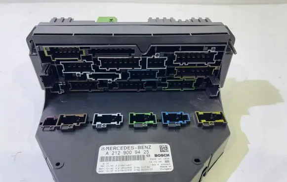 Mercedes-Benz SLK R172 SAM control unit A2129009425