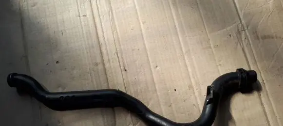Audi Q5 SQ5 Engine coolant pipe/hose 06E121065Q