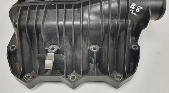 Ford Focus Intake manifold CM5G-9424-EE