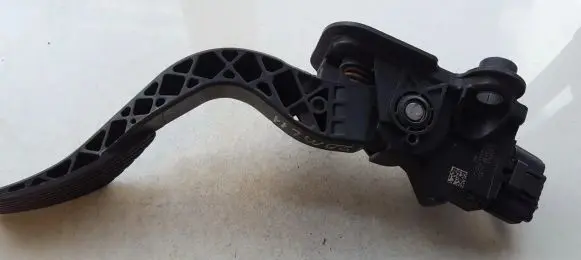 Mitsubishi Lancer X Accelerator throttle pedal 1600a101 10058a3b