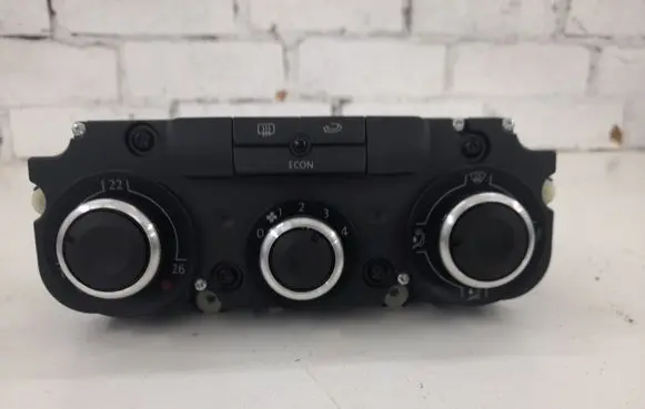 Volkswagen Golf V Climate control unit