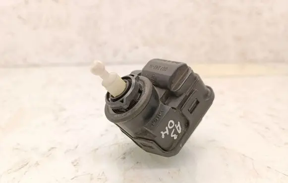 Audi A3 S3 8L Headlight level adjustment motor 4B0941295