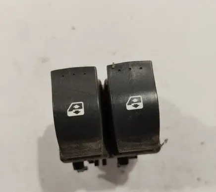 Renault Scenic II - Grand scenic II Electric window control switch 315050A