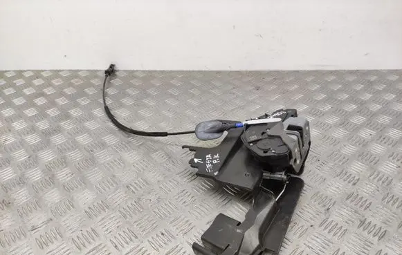 Ford Fiesta Front door lock 8A6AA21813