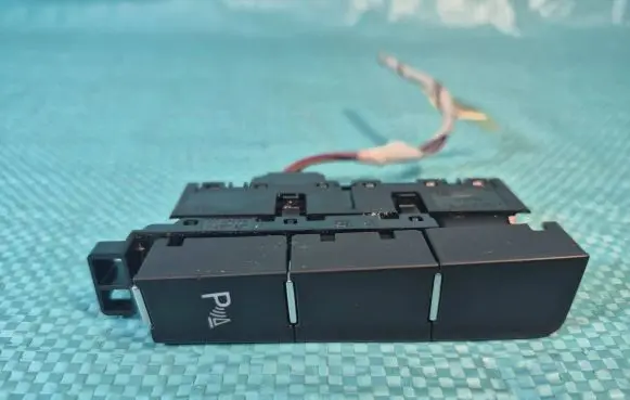 Volkswagen Golf VII Parking (PDC) sensor switch 5G1927238E 10097405 15071116